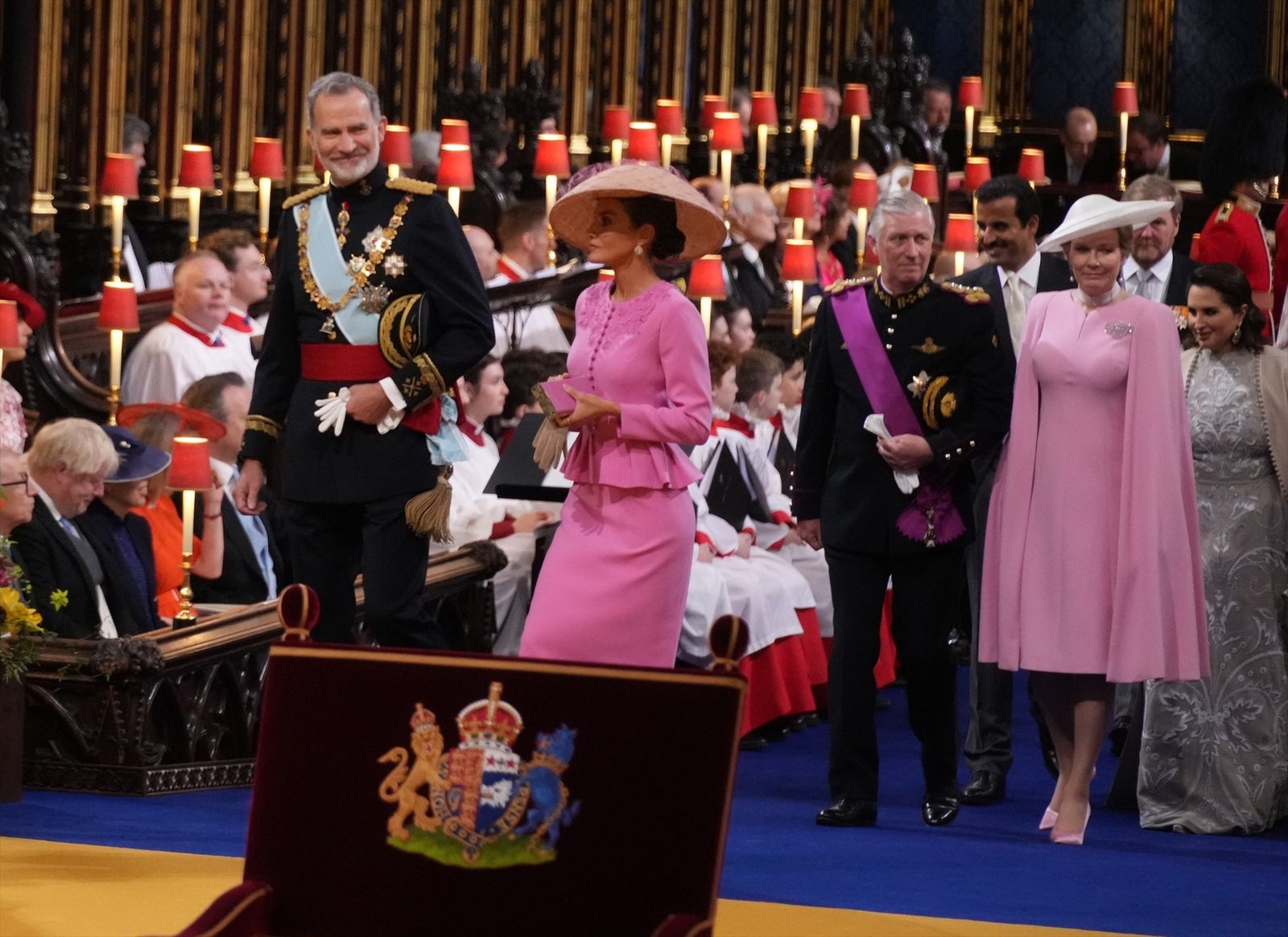 Reinas y princesas brillan en la coronación de Carlos III