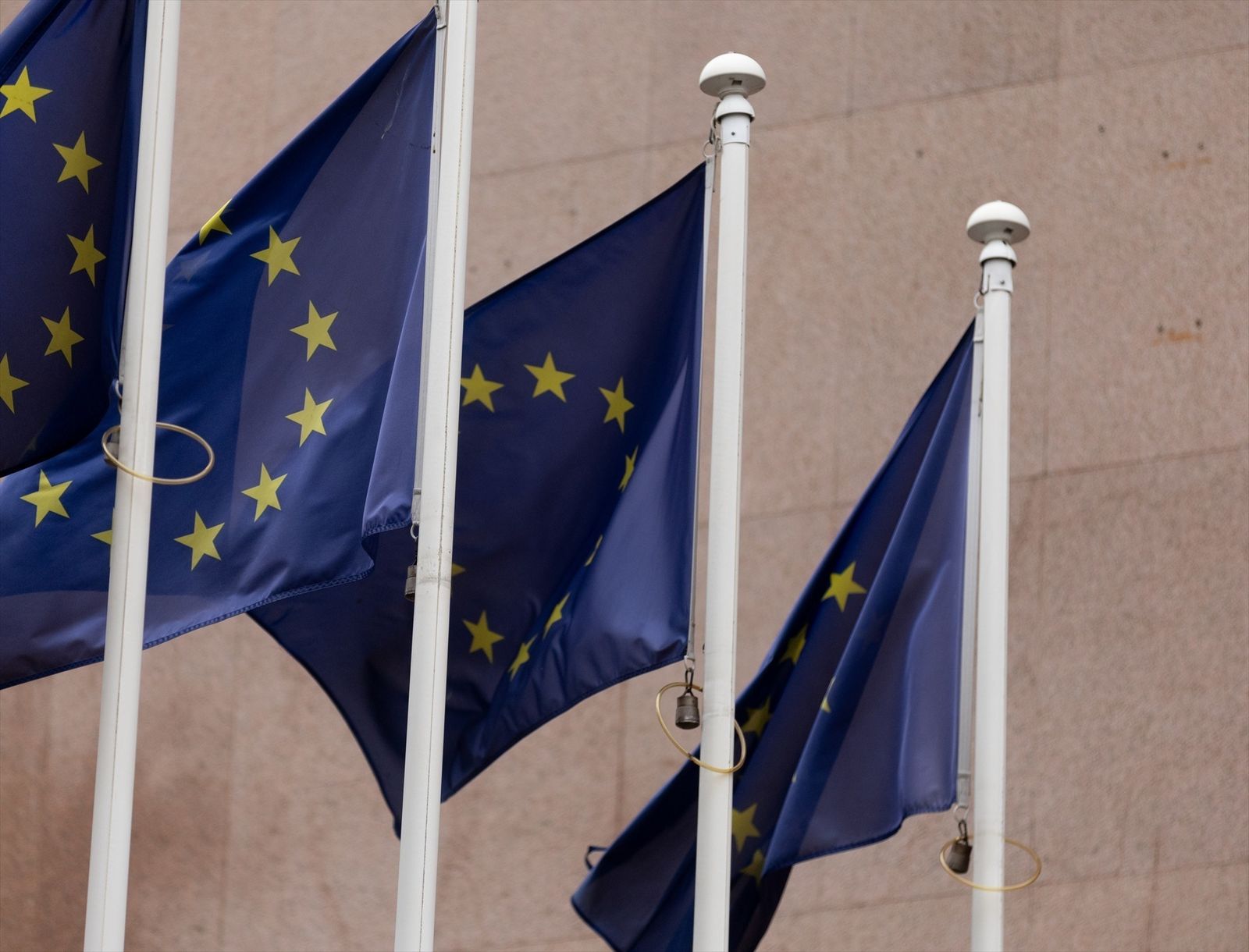 La eurozona se estancó al cierre de 2023 pero esquiva por la mínima la recesión
