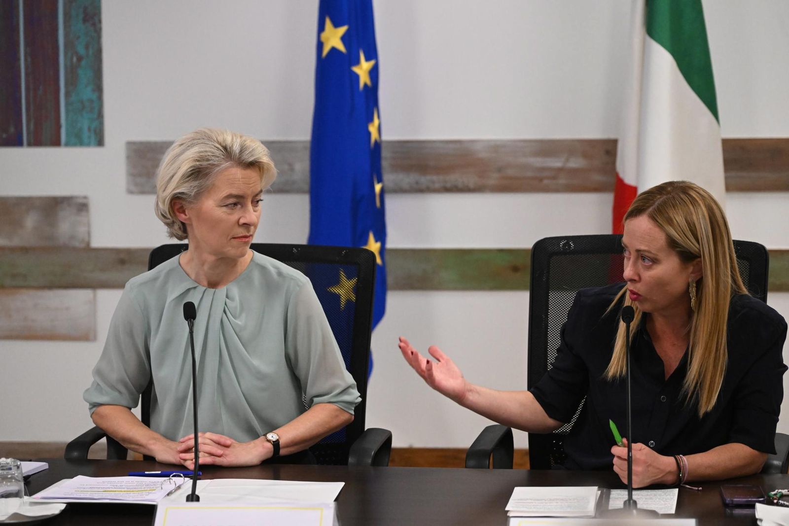 Von der Leyen anuncia en Lampedusa un plan europeo ante la crisis migratoria de Italia