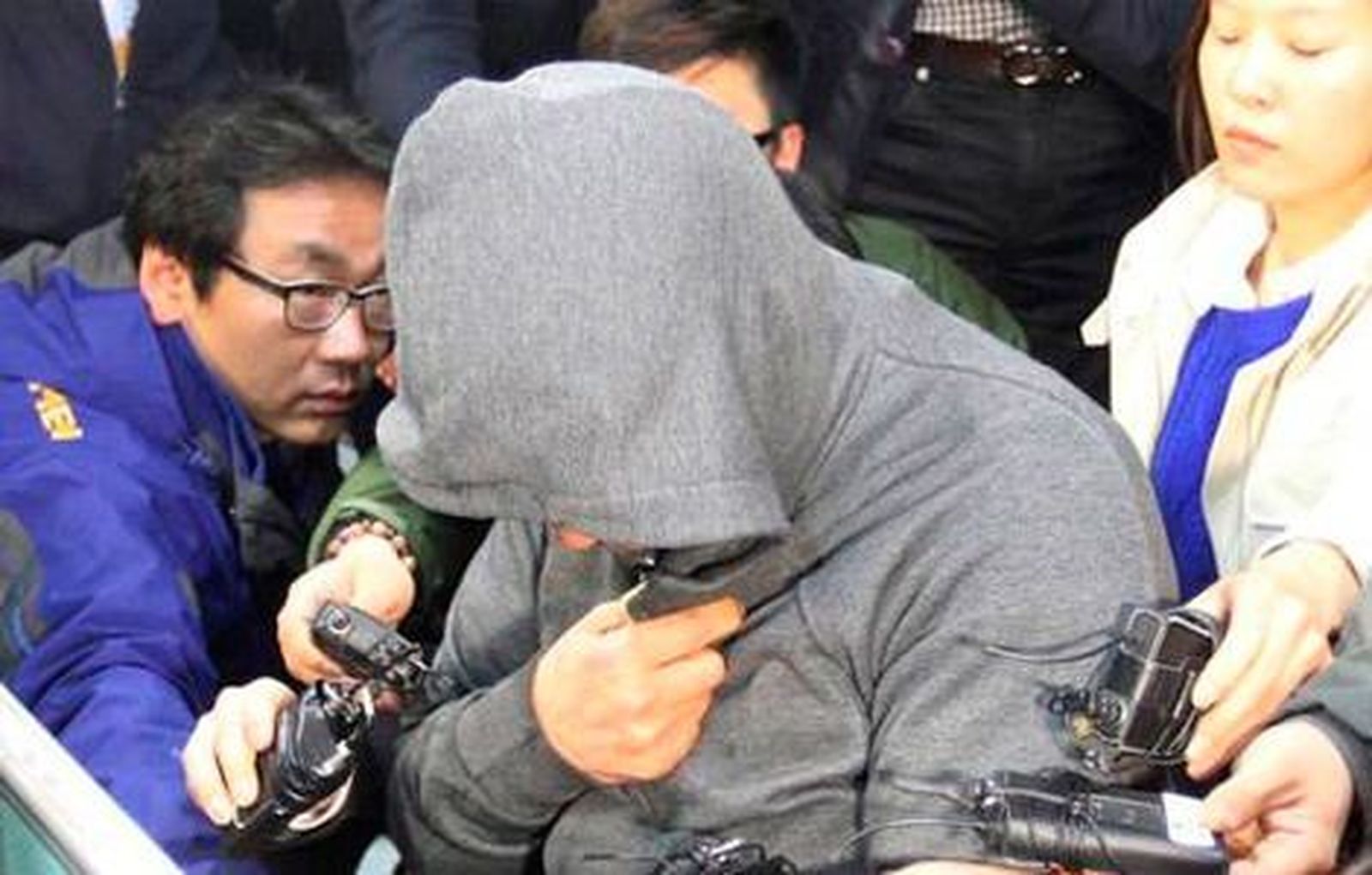 Naufragio coreano: El capitán del Sewol, en el punto de mira mientras apenas avanza el rescate