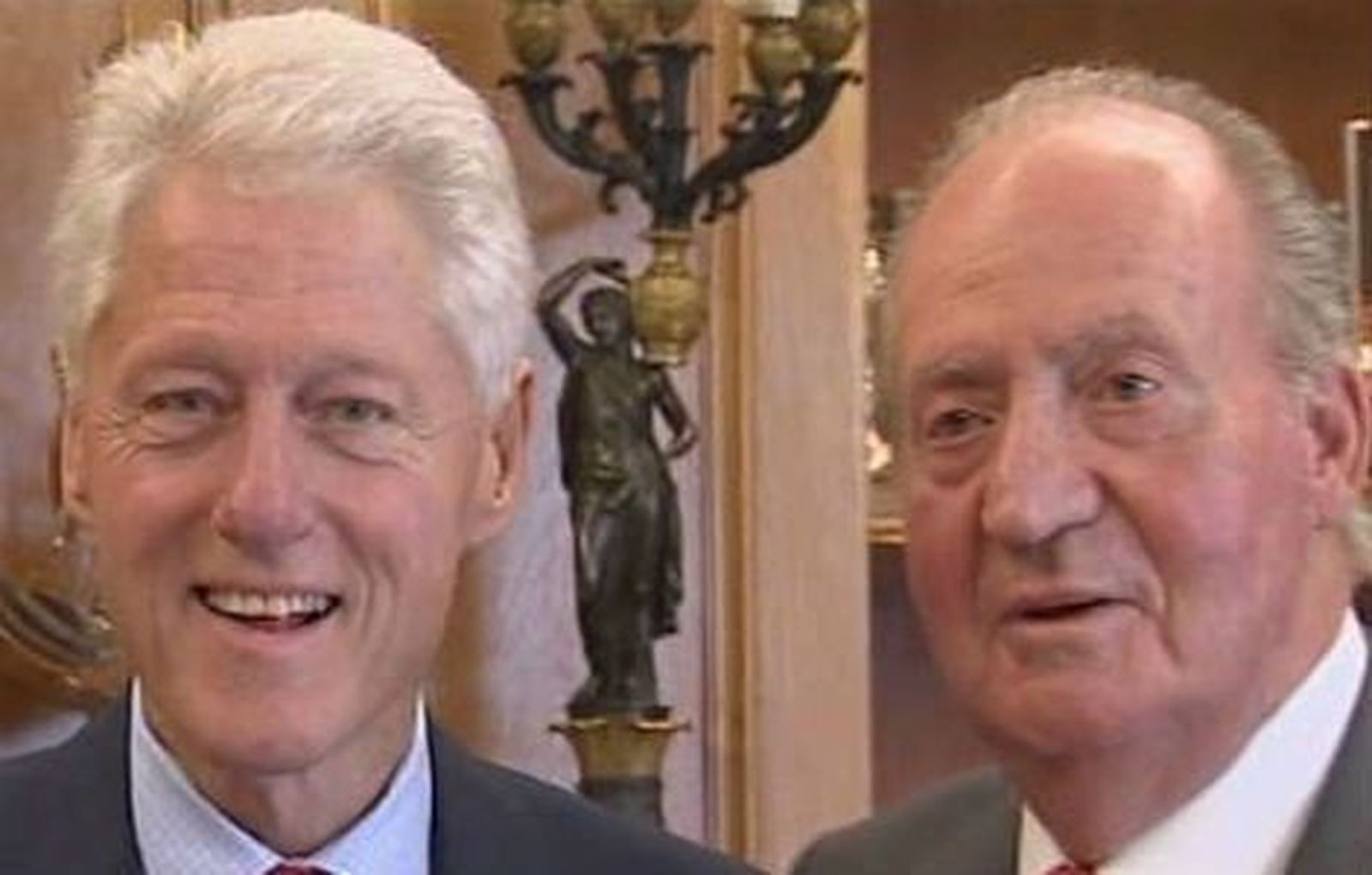 Clinton avisa de que España y la UE no superarán crisis sólo con austeridad