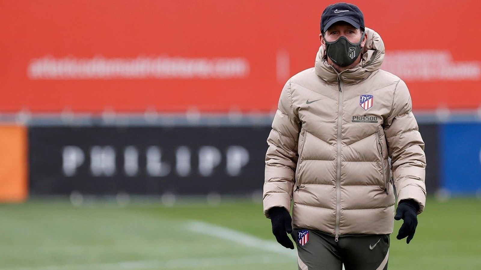 Simeone: "Vi bastante bien a Diego Costa y ante el Elche estará con nosotros"
