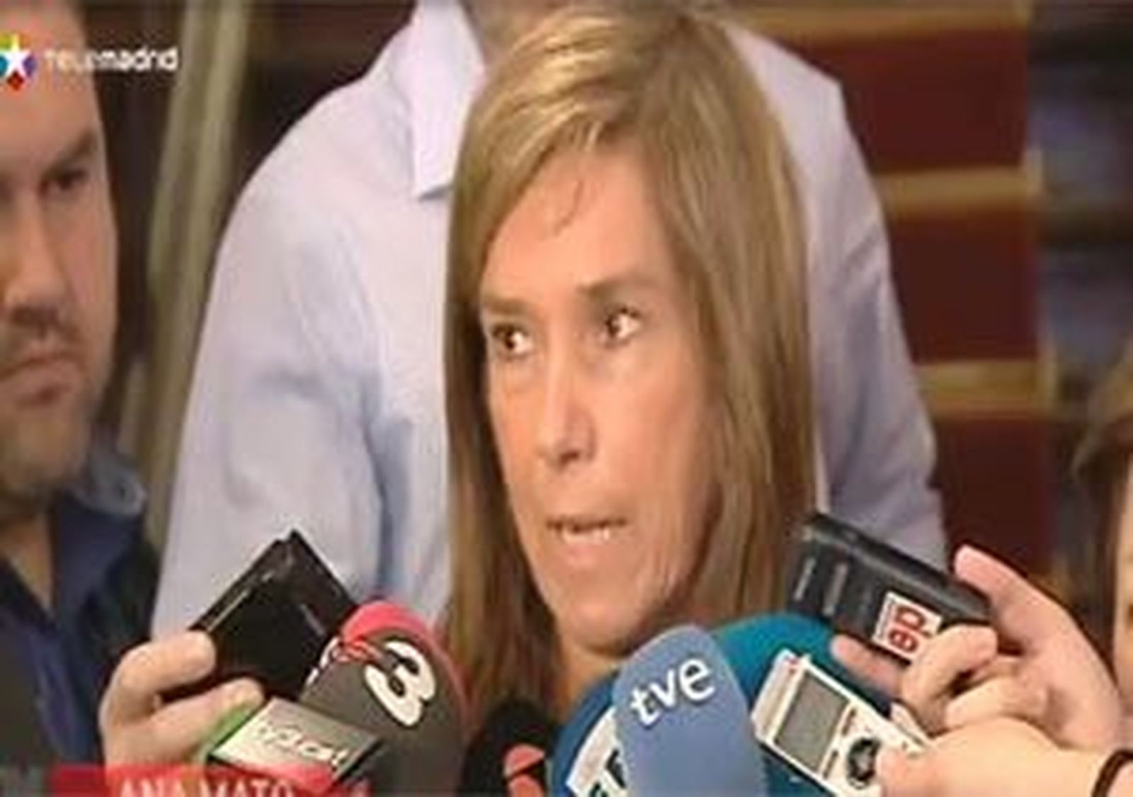 El Gobierno defiende la sanidad universal y gratuita, aunque meditará la tasa por receta