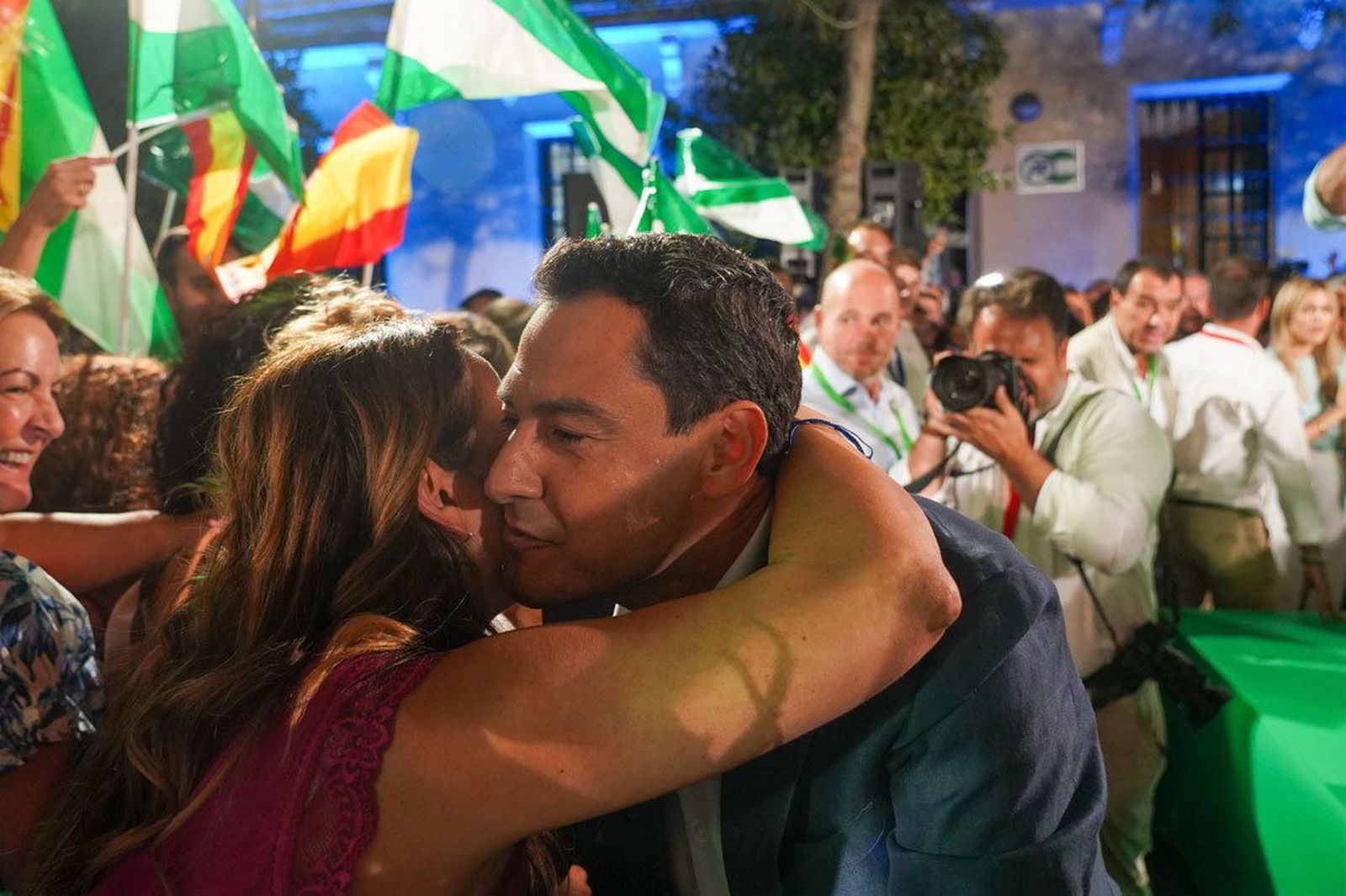 Sánchez minimiza la debacle andaluza y el PP la ve como un paso hacia Moncloa