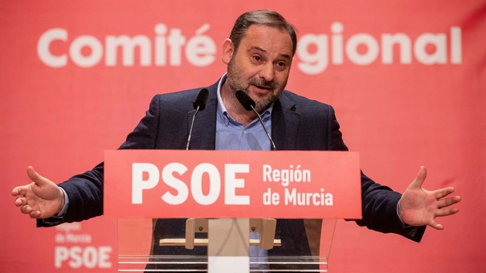 Ábalos reconoce que se vio con la 'número dos' de Maduro, pero dice que fue un encuentro fortuito