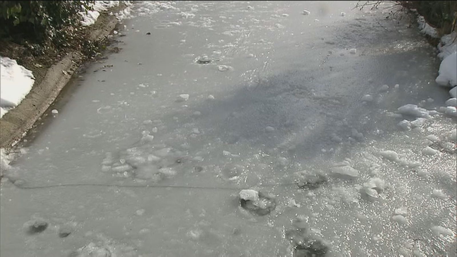 Emergencias Madrid 112 pide a conductores y excursionistas precaución por el hielo