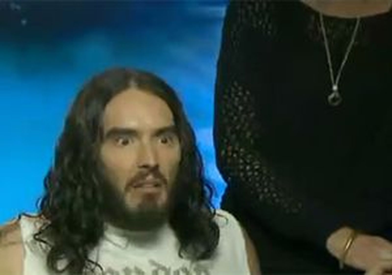 Russell Brand la monta
