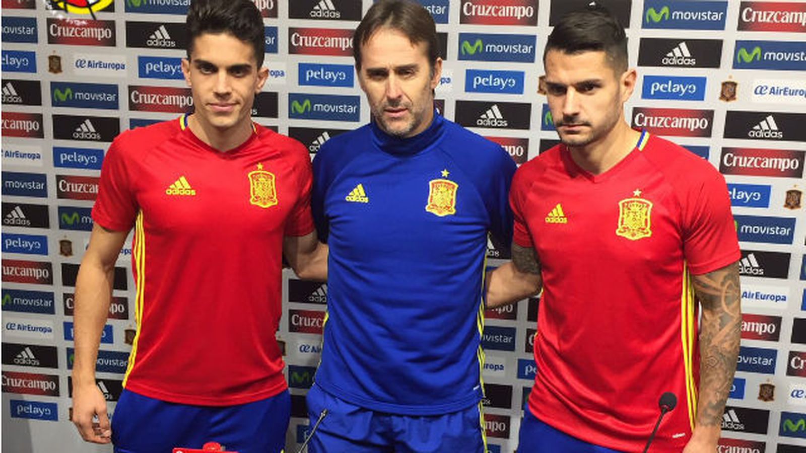 Bartra, Lopetegui y Vitolo