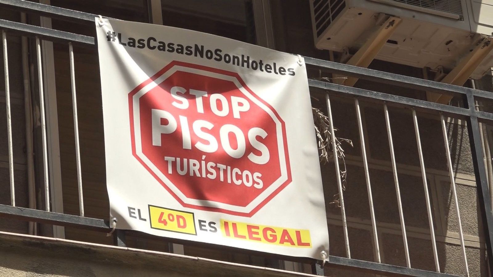 La Oficina Vecinal de Afectados por las Viviendas de Uso Turístico (VUT) denuncia a varios pisos ilegales