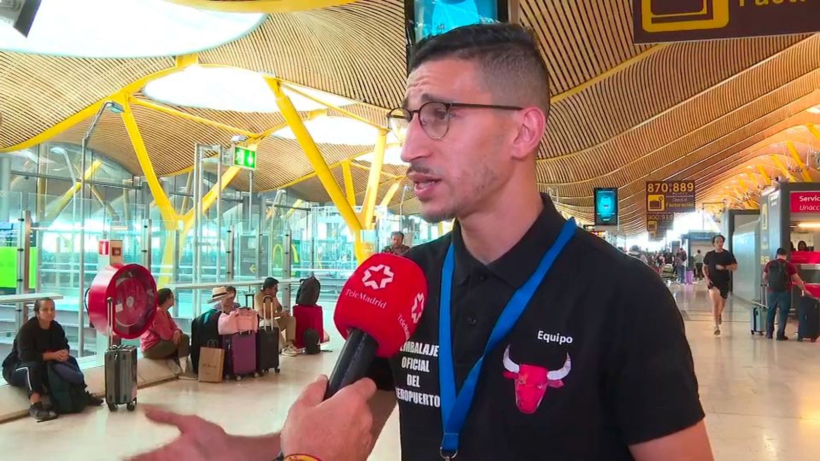 Trabajadores denuncian inseguridad y actividades ilegales en Barajas: "Aena no hace nada"