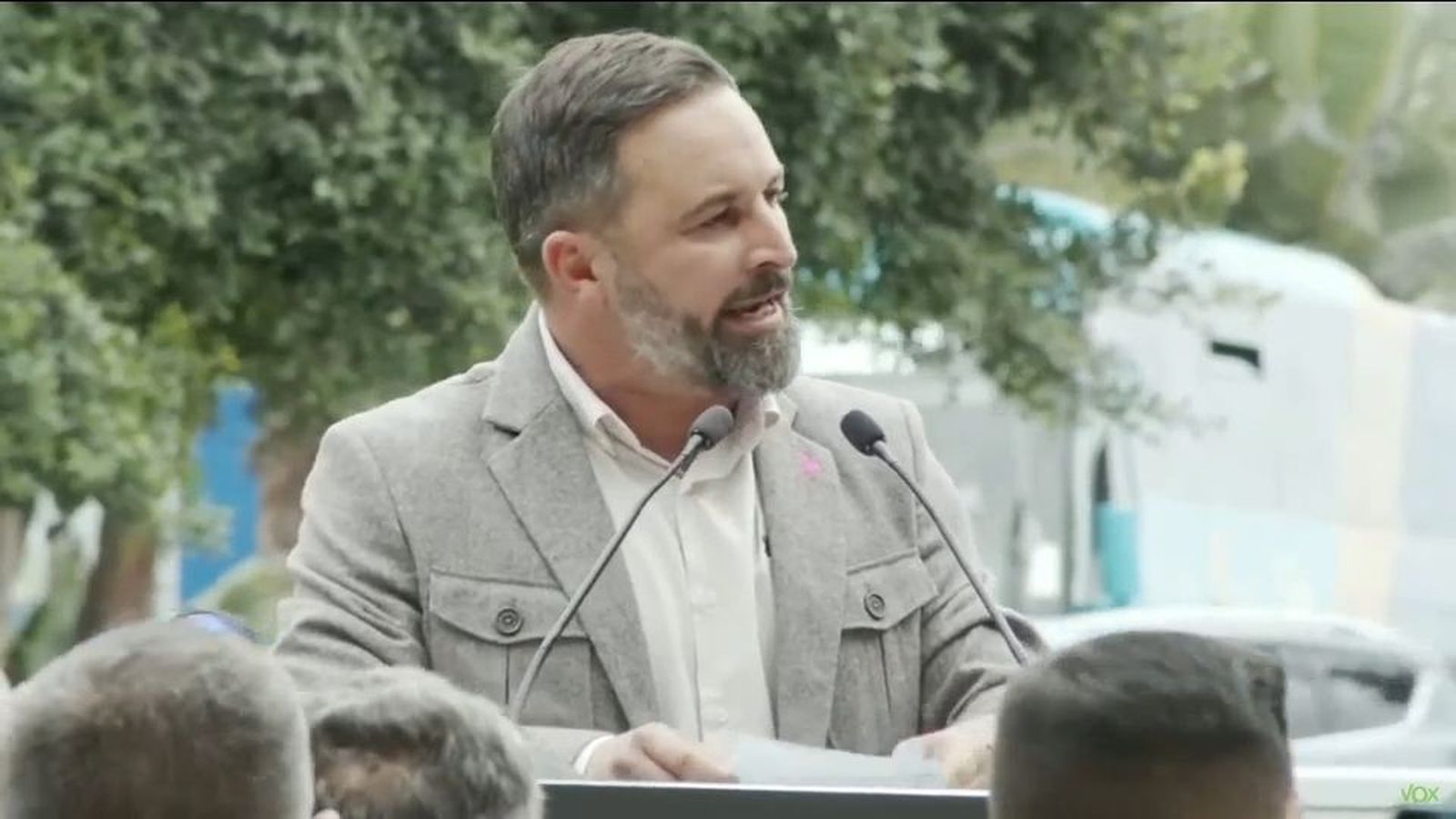 Abascal acusa a partidos, patronal, sindicatos y prensa de querer “convertir a Canarias en la T1 del tráfico ilegal” de personas