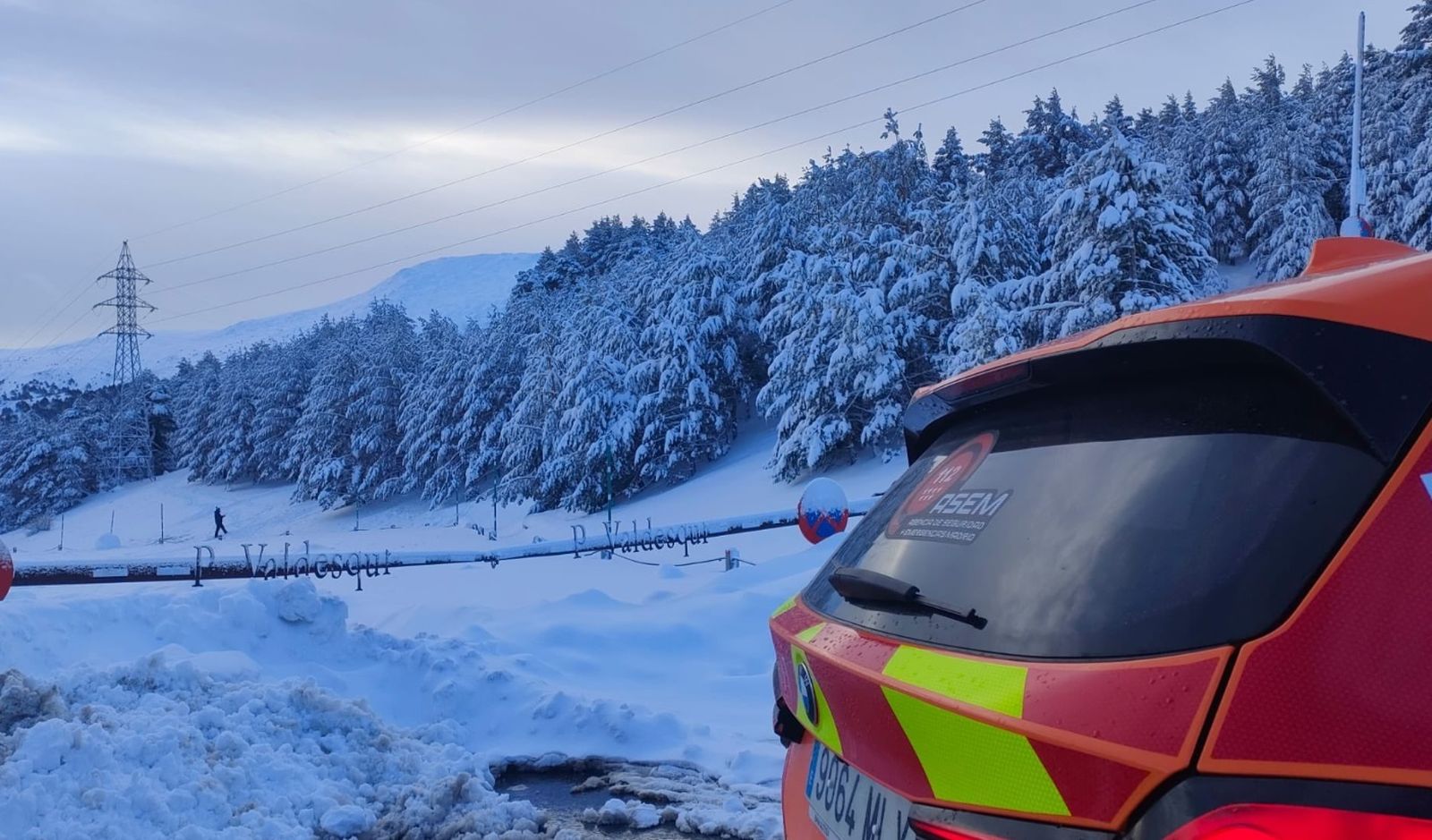 Madrid 112 recomienda precaución a los conductores en la sierra por la nieve
