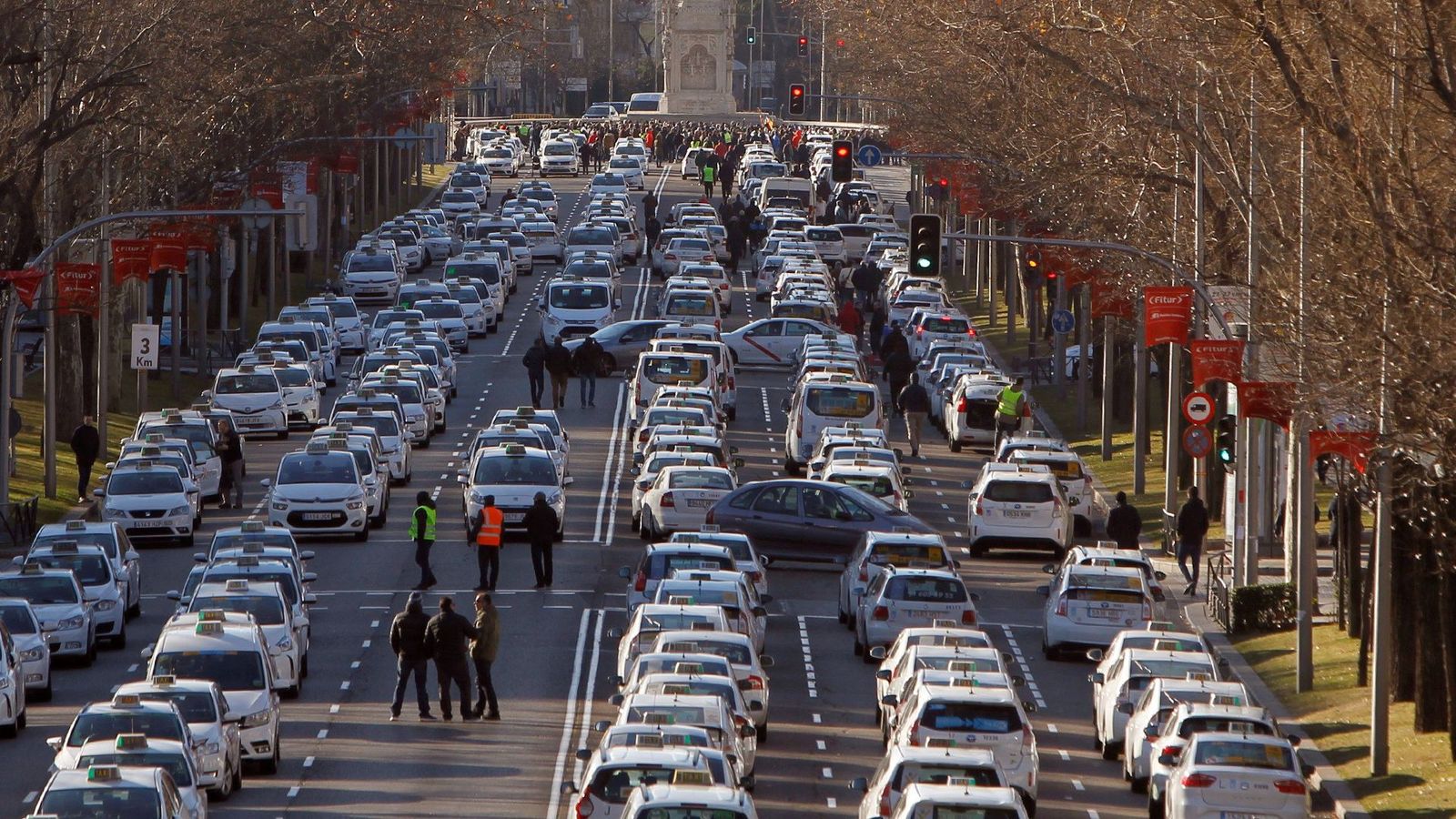 Los taxistas instalan su "epicentro" de protestas en la Castellana