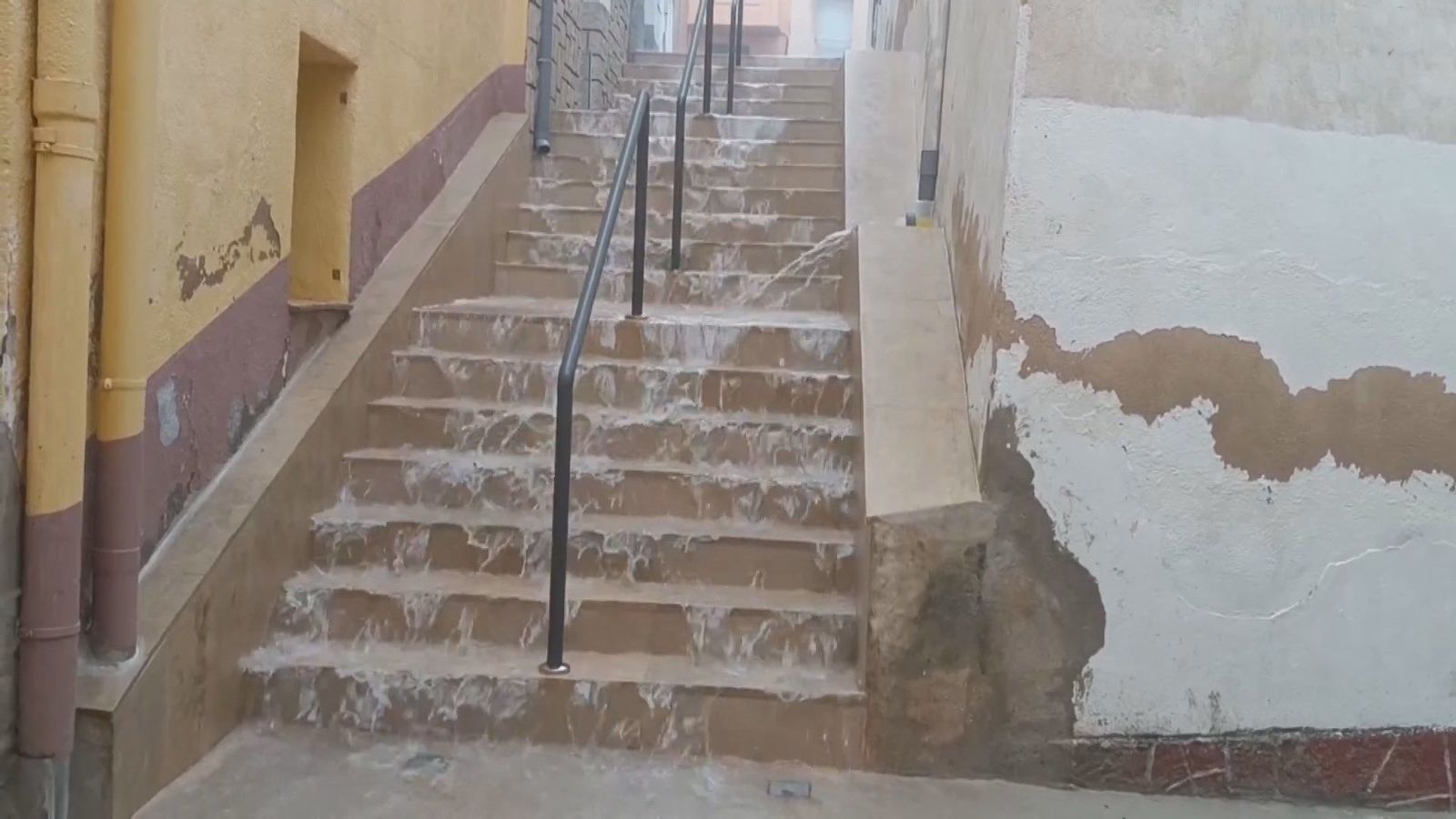 Las lluvias torrenciales baten récords en Tarragona y paralizan el Bajo Ebro y Montsià