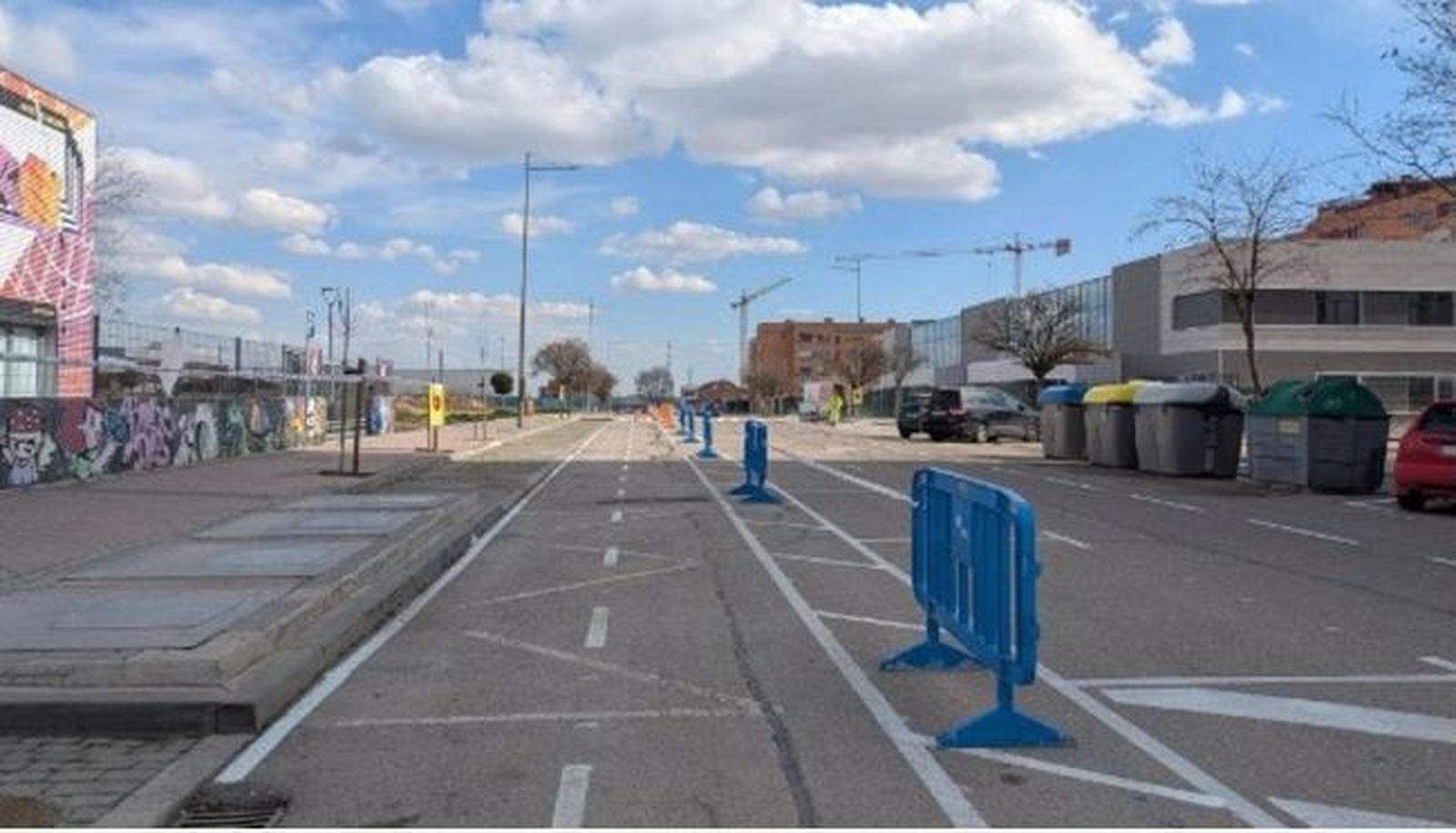 Carriles bici protegidos en las calzadas en Parla