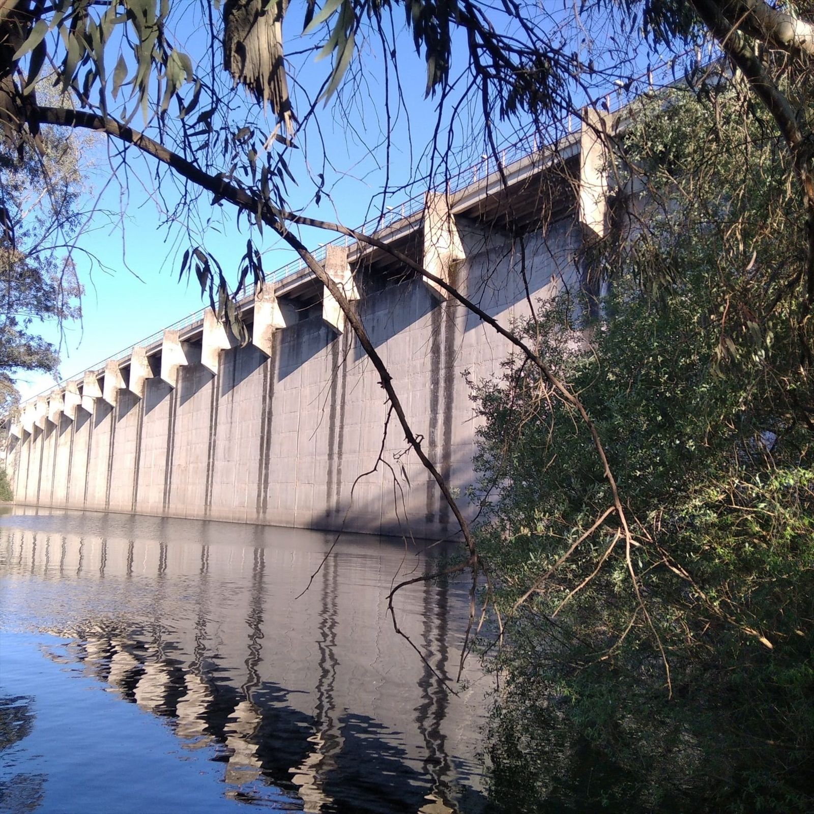 El Gobierno quiere, en plena sequía, demoler la presa de Valdecaballeros en Badajoz