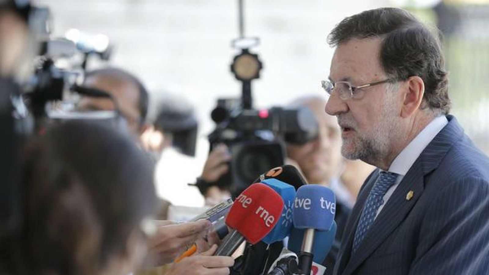 Rajoy dice que se devolverá la paga extra a los funcionarios, en función de la recaudación