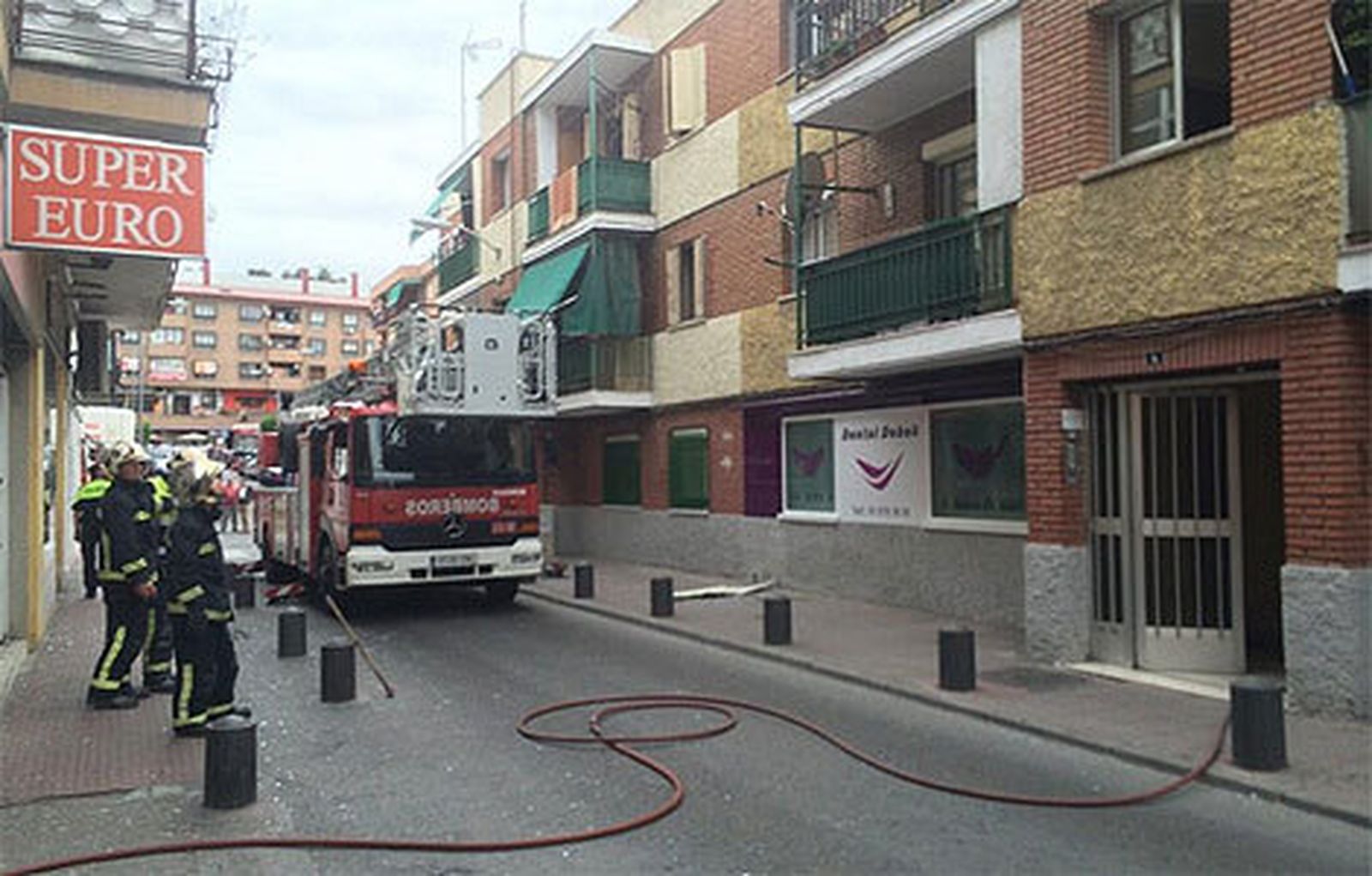 Bomberos en la Avenida de los Angeles