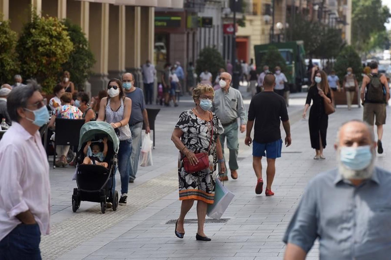 La oposición considera "discriminatoria" la cartilla Covid de Madrid