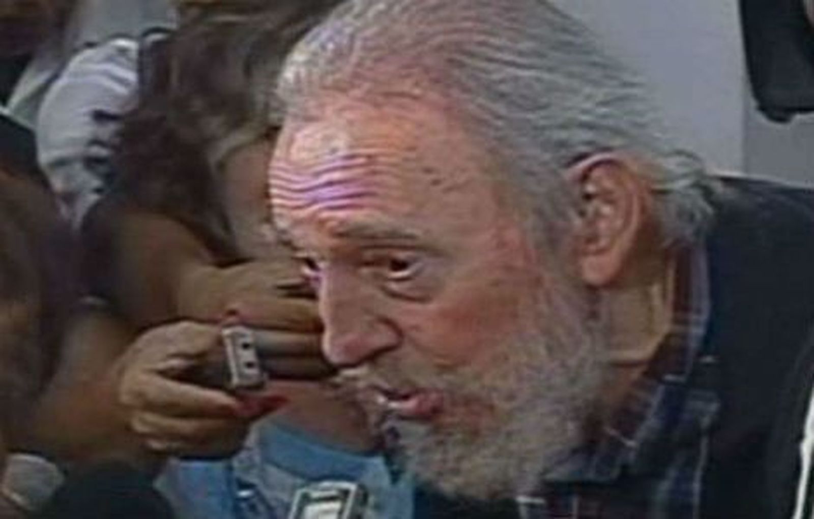 Fidel Castro reaparece para acudir a votar en las elecciones cubanas