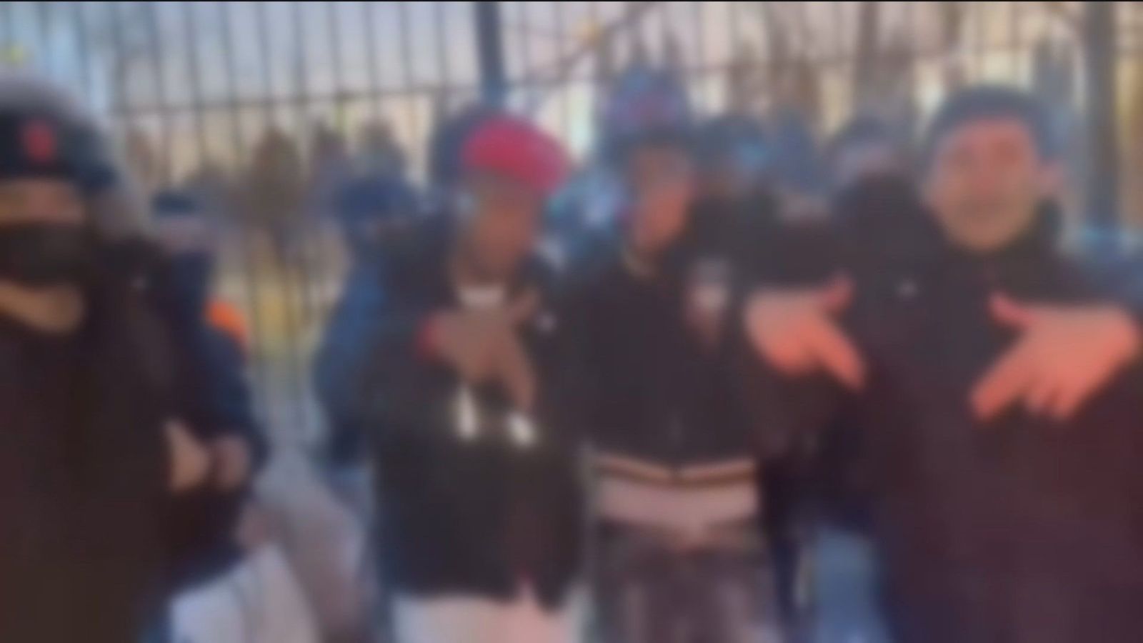 Jota, 'el Novato', John... Cae el coro de los Dominican Don't Play en García Noblejas