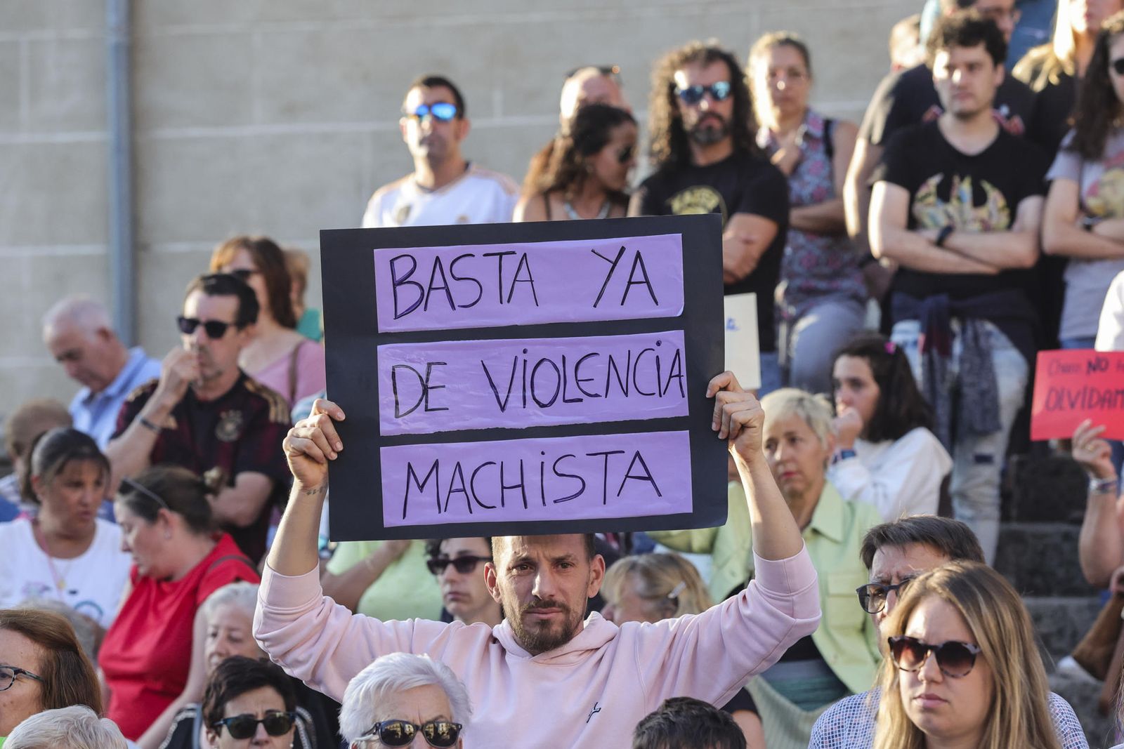 Concentración de repulsa al crimen machista de Béjar