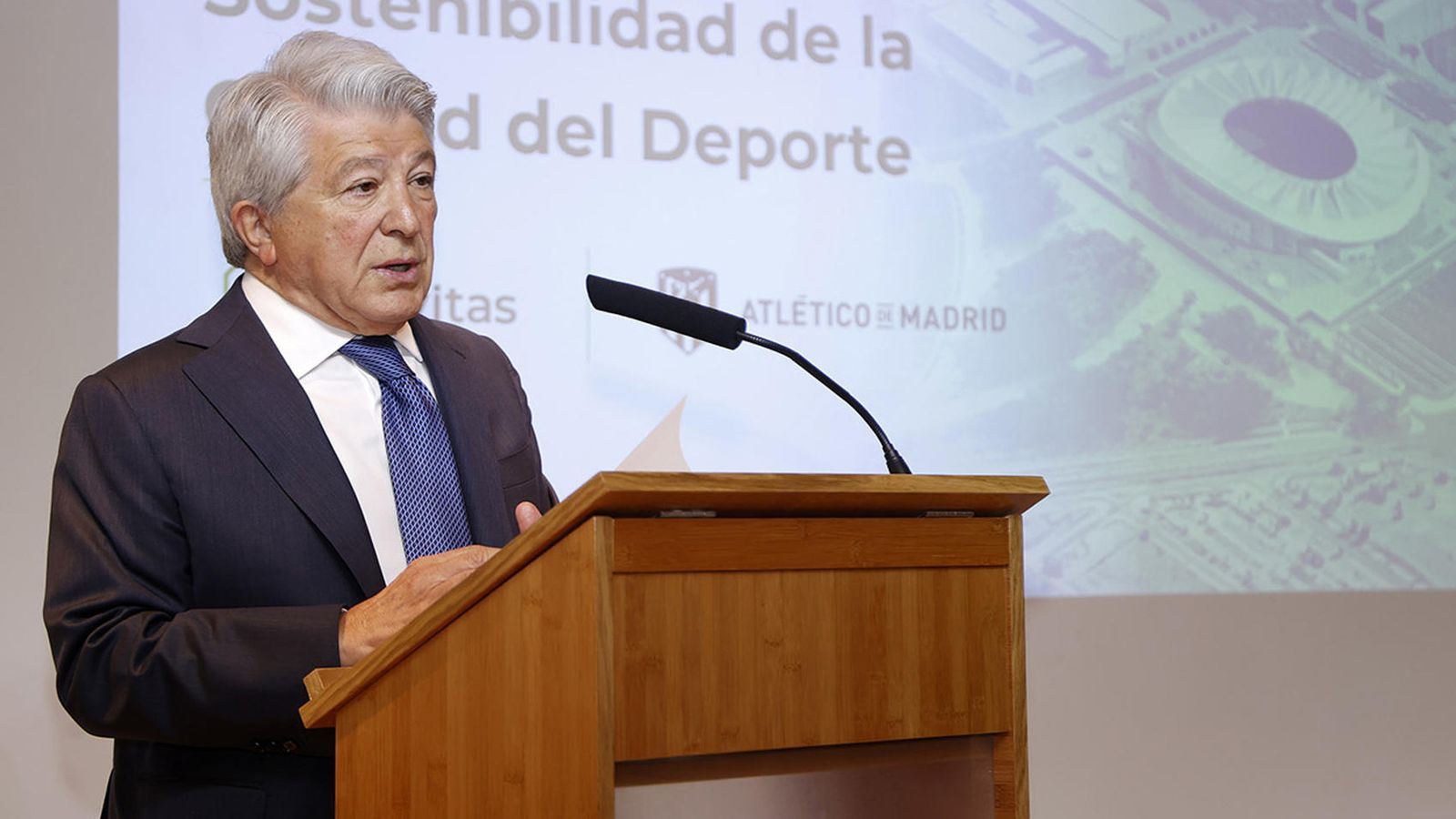 Enrique Cerezo habla de los árbitros