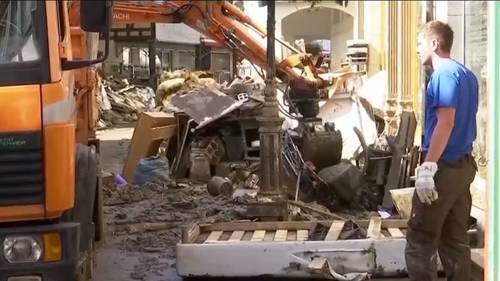 Continúa la búsqueda de centenares de desaparecidos por las inundaciones en Alemania