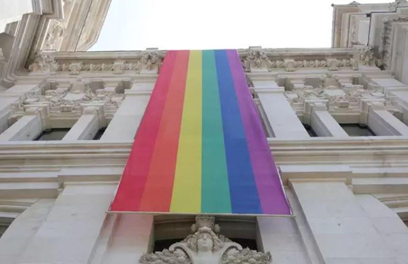 El Palacio de Cibeles se 'teñirá' de arcoíris por el Orgullo