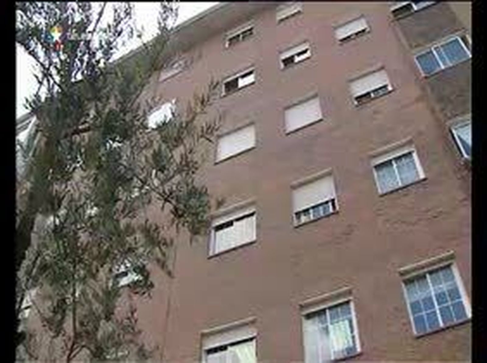 Herida muy grave una niña de 3 años tras caer desde un quinto piso
