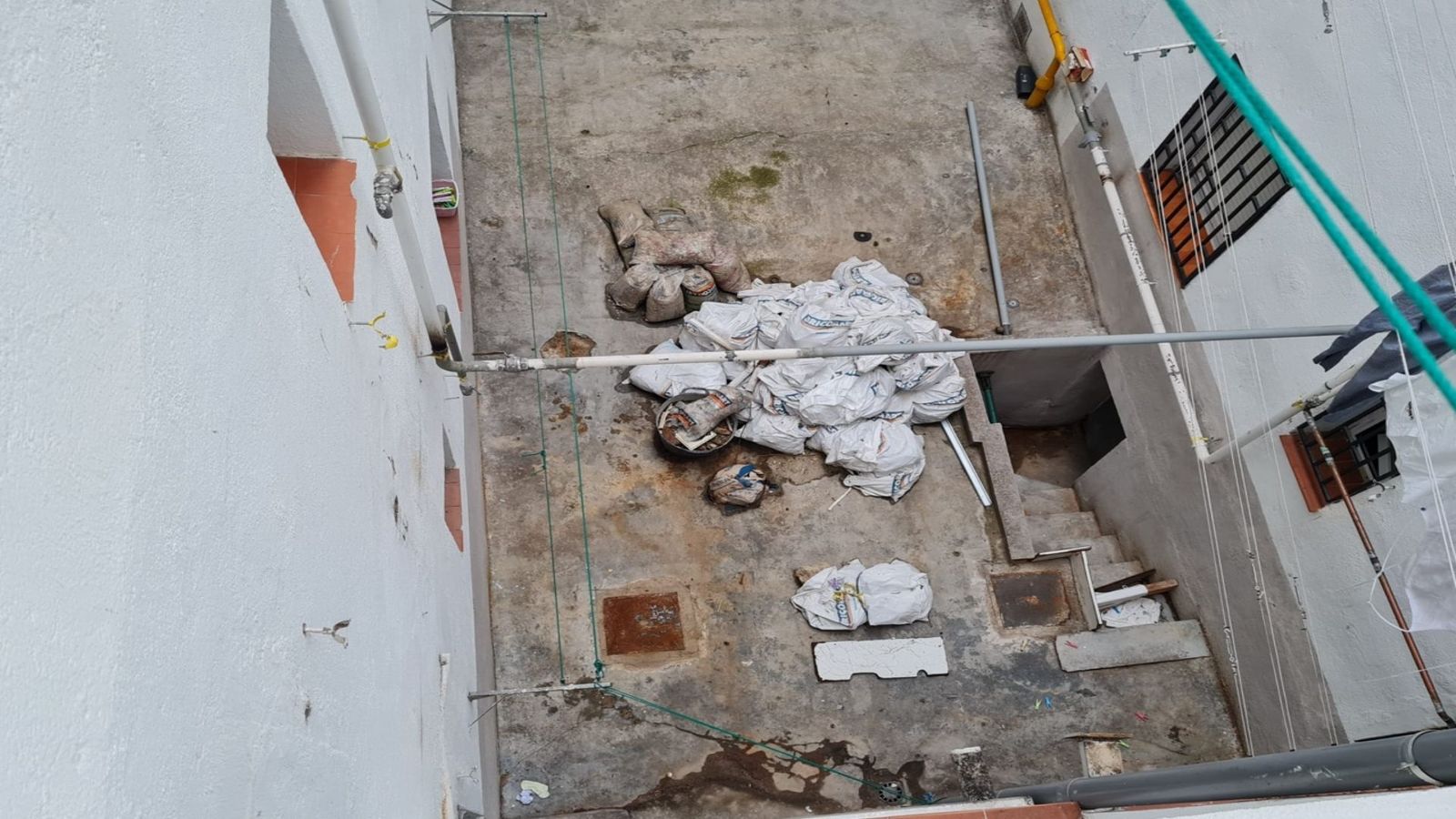 Tres años esperando un ascensor que no llega en Aluche