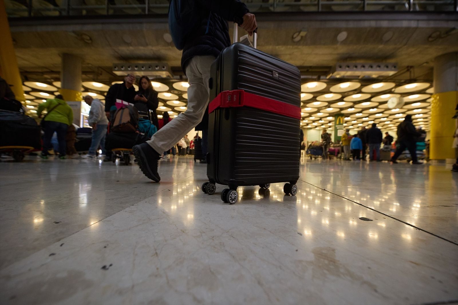 viajeros en el Aeropuerto Adolfo Suárez-Madrid Barajas