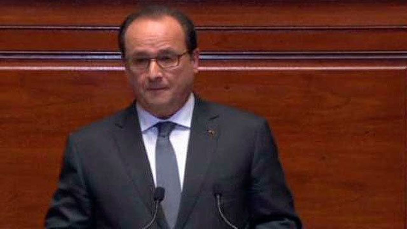 Hollande pide prolongar el estado de emergencia tres meses