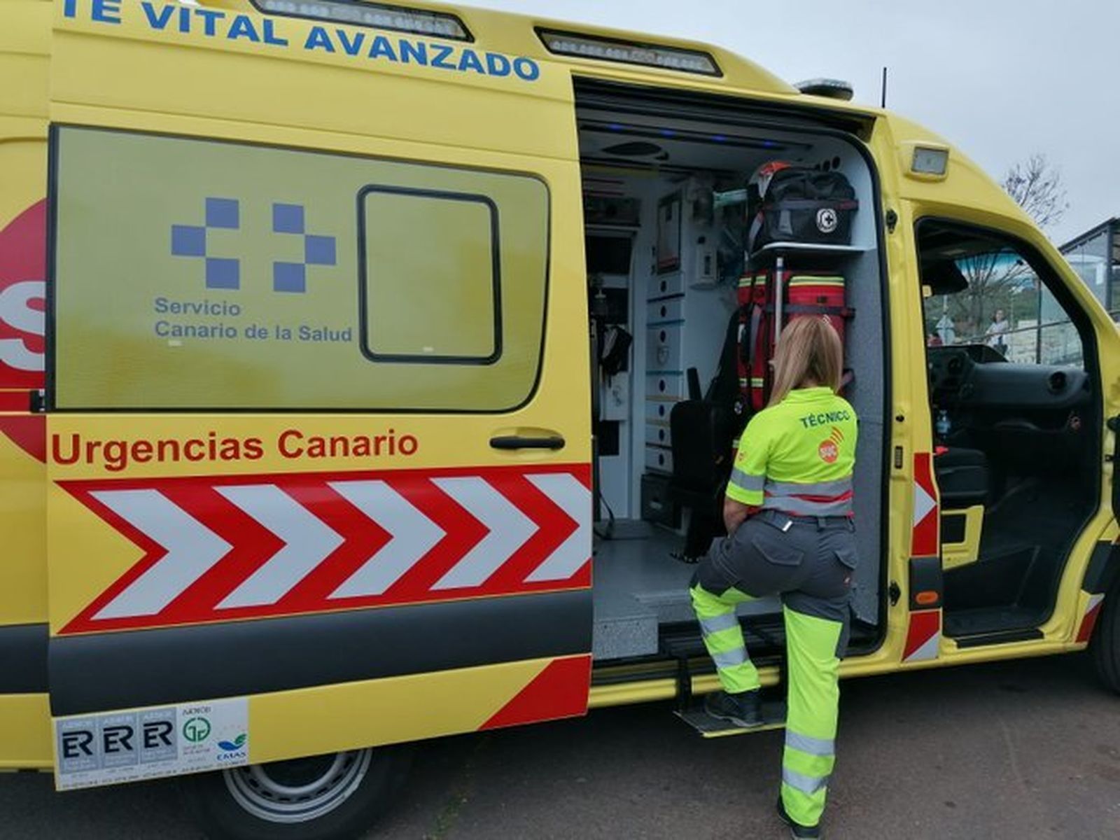 Ambulancia del Servicio de Urgencias Canario