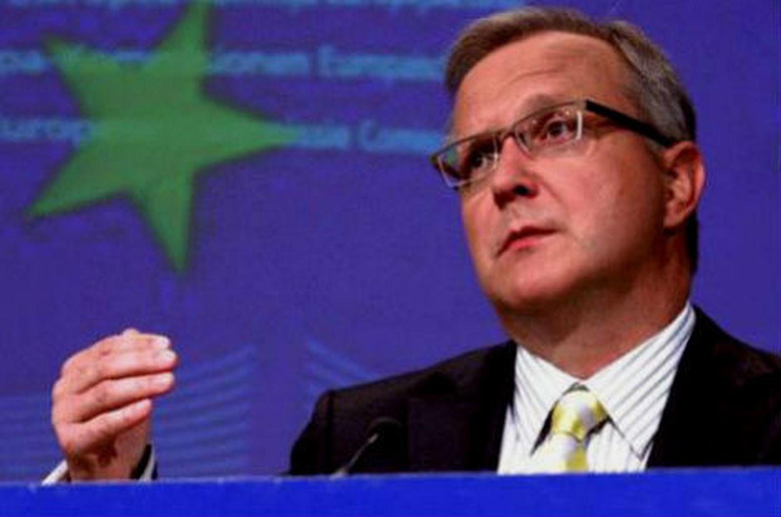 La Comisión Europea presenta el "embrión" para crear la unión bancaria