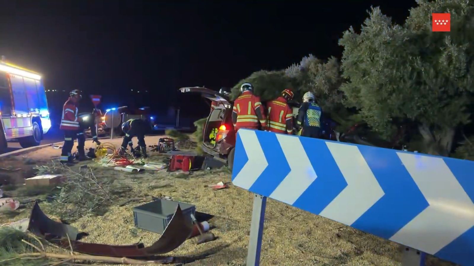 Herido grave un hombre de 45 años tras impactar su coche contra un árbol de una rotonda en Griñón