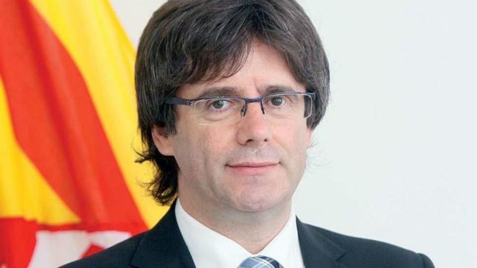 Mas anuncia su renuncia a ser president y cede el testigo a Carles Puigdemont