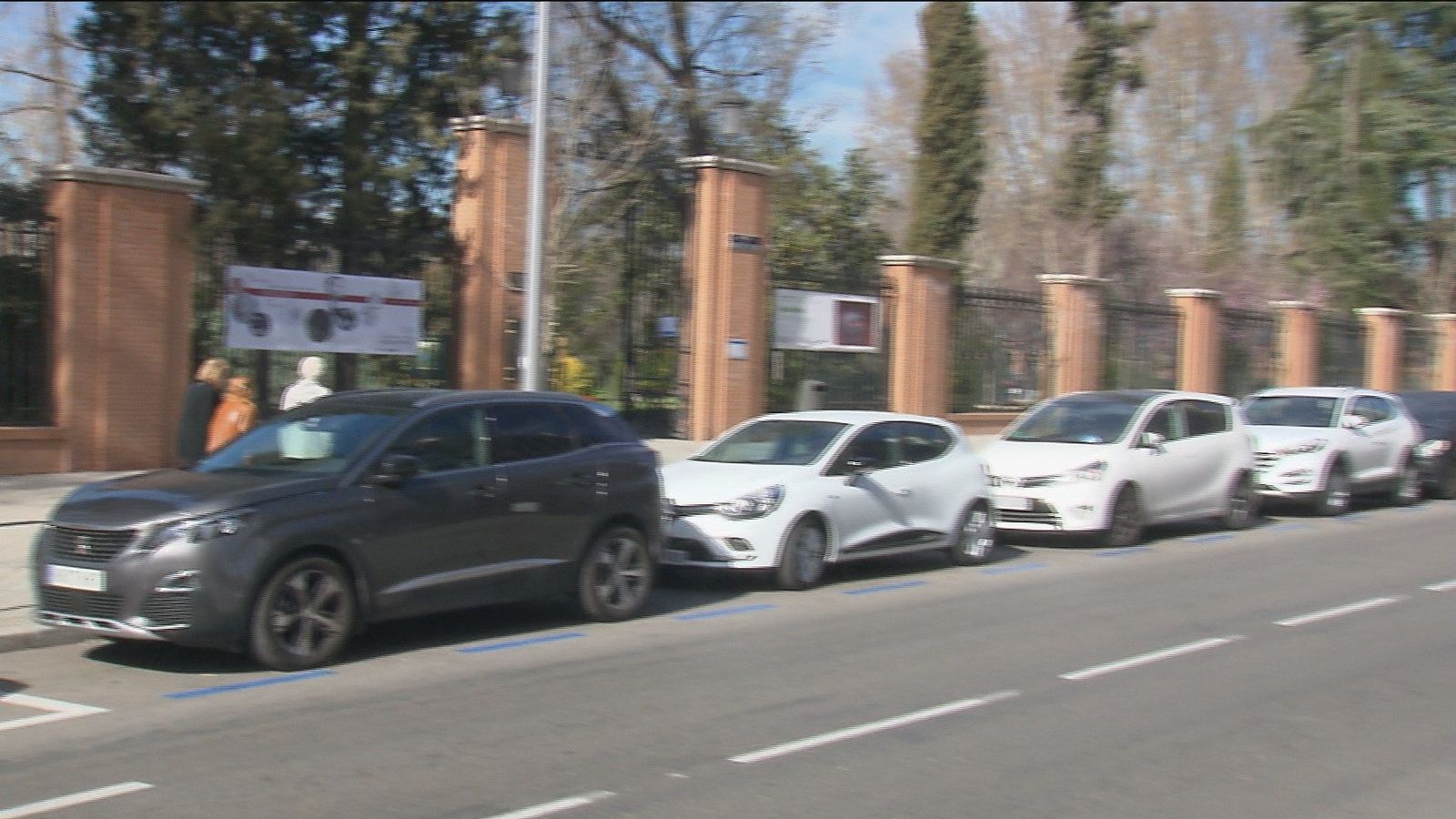 Más de mil personas estarían dispuestas a comprar una plaza en el aparcamiento de El Retiro