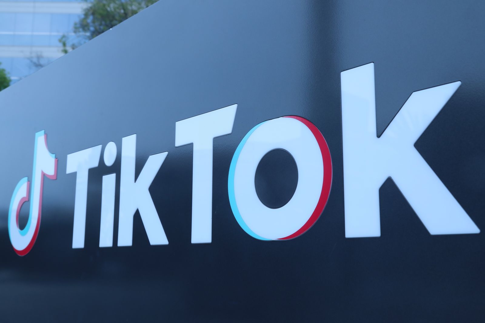 Von der Leyen no descarta prohibir TikTok en la UE si es reelegida para presidir la CE