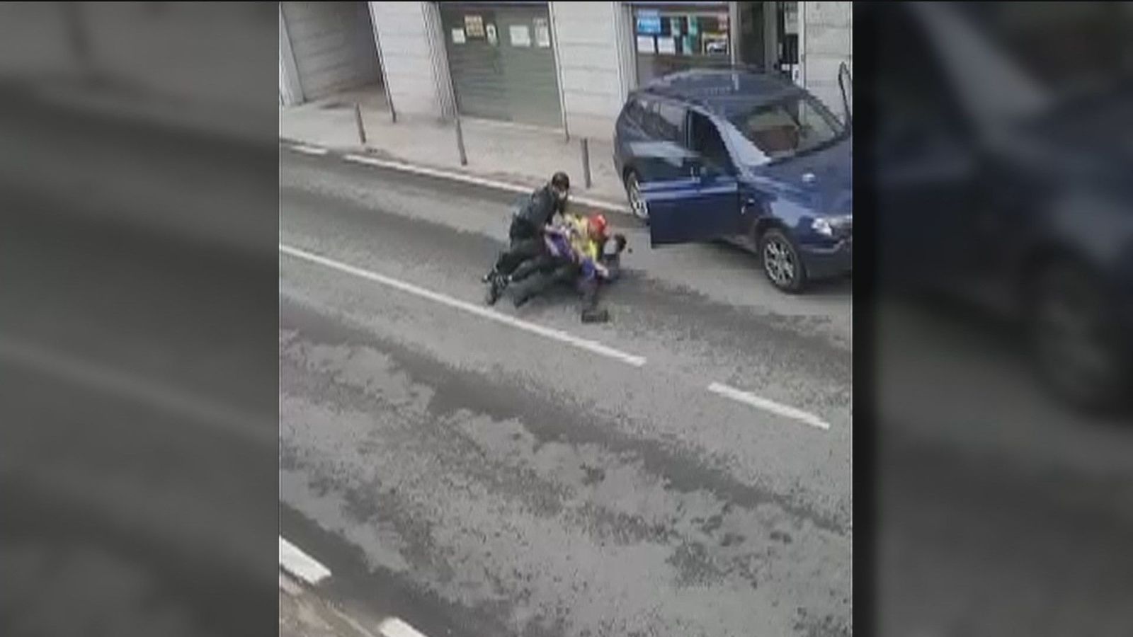 El conductor del vehículo que intentó atropellar a 2 guardias civiles en Colmenarejo era un exconvicto