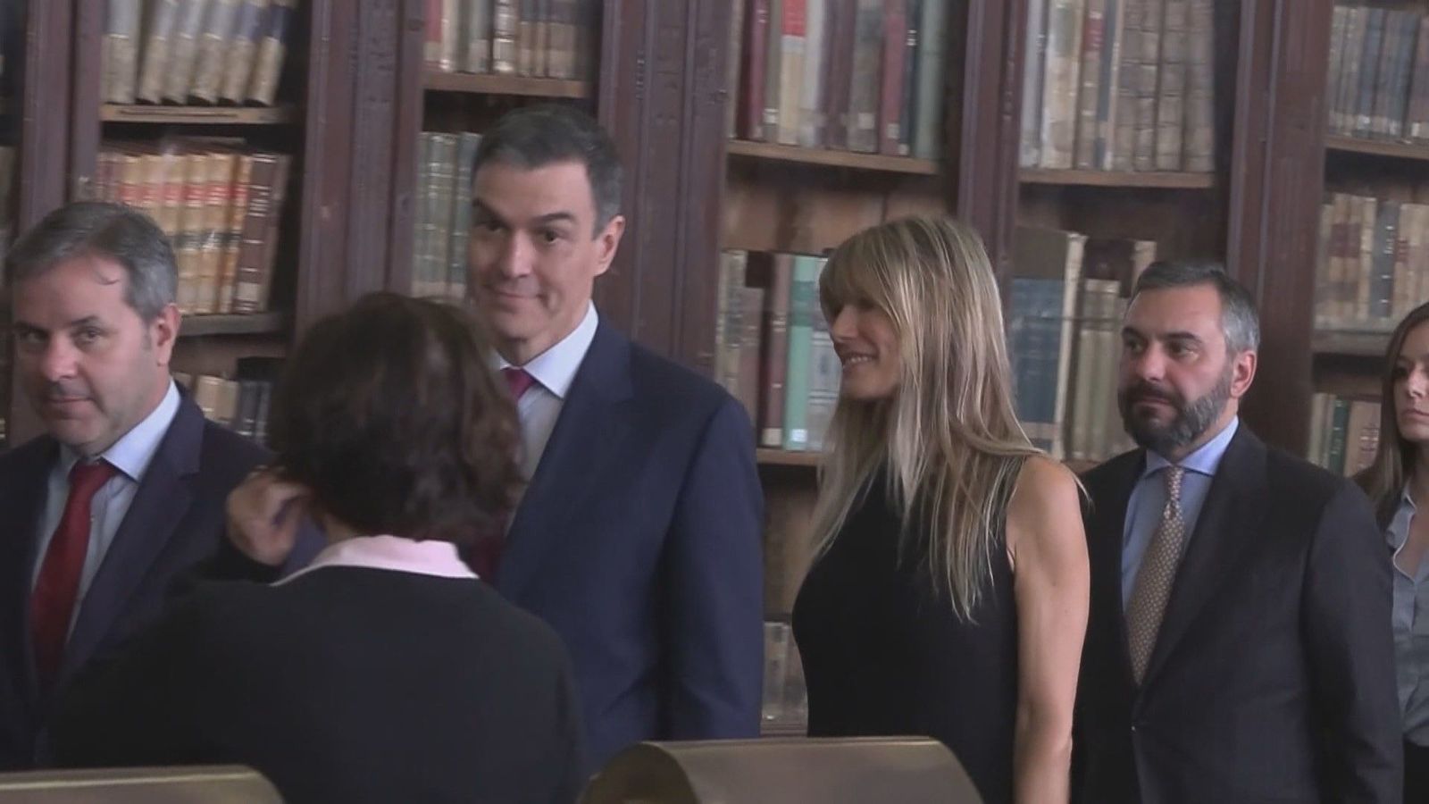 El gobierno de la Comunidad de Madrid cree que “ya toca” que Gómez explique si hubo "tráfico de influencias"