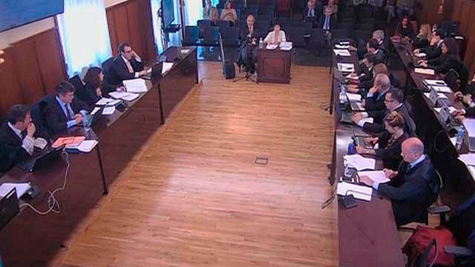 Una exasesora de Empleo asegura que Chaves y Griñán conocían la gestión de las ayudas de los ERE