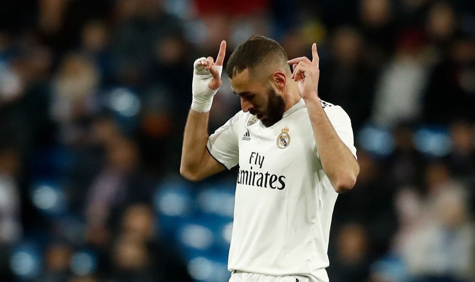 El primero de Benzema a puerta vacía (1-0)