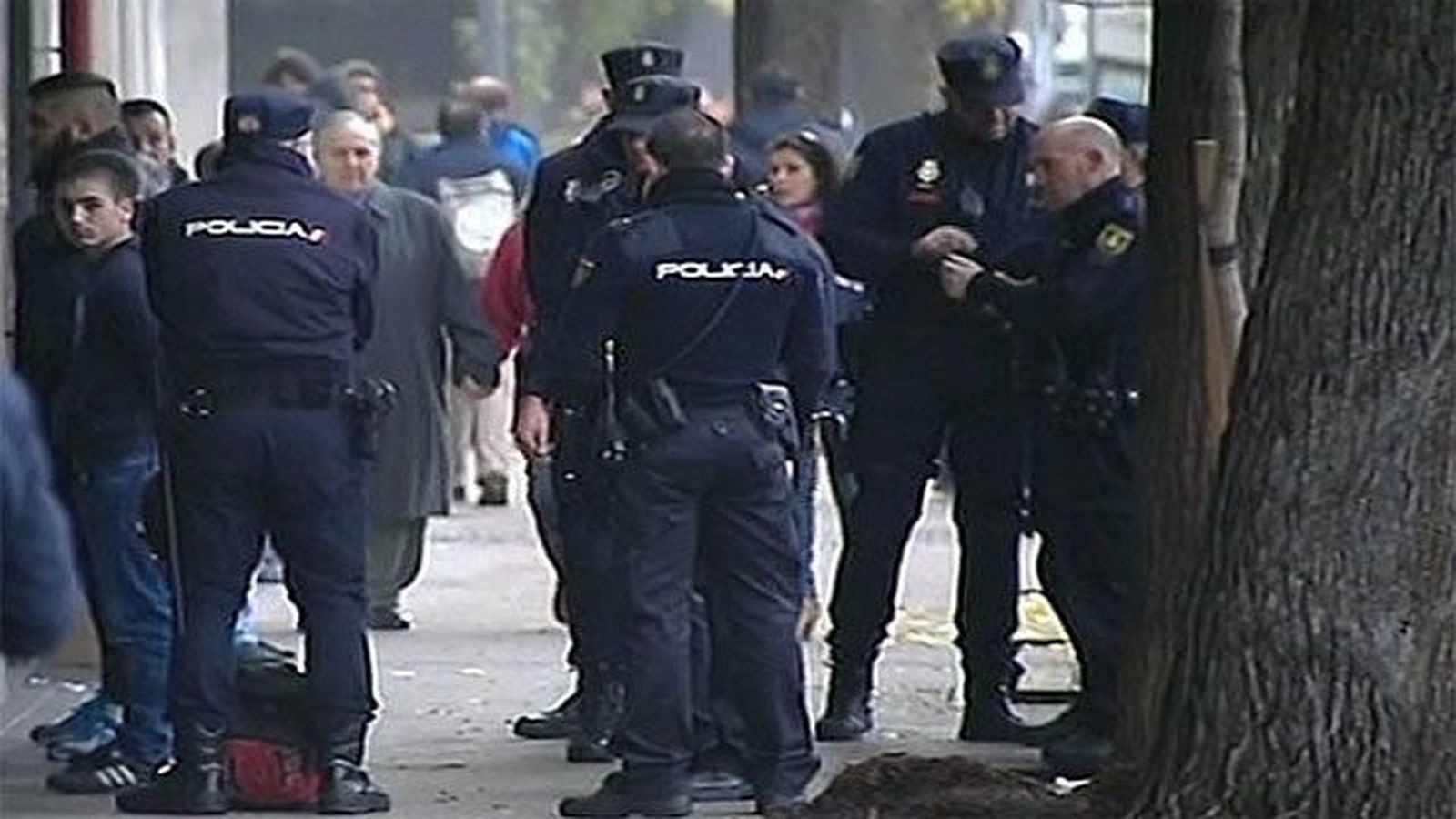 Cifuentes destaca la labor policial en identificar a presuntos agresores de 'Jimmy'