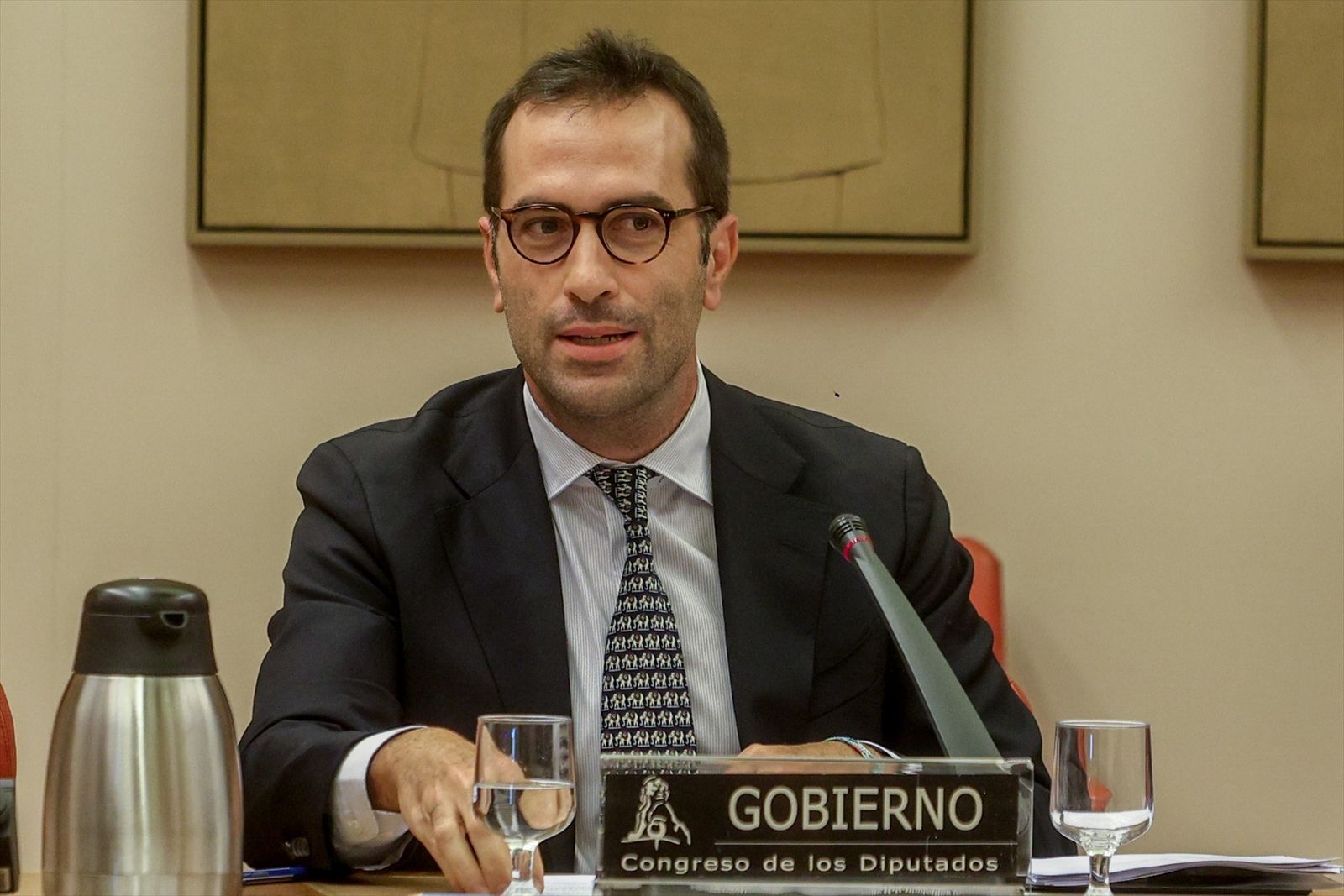 El ministro de Economía, Comercio y Empresa, Carlos Cuerpo, durante una comparecencia en la Comisión de Economía,