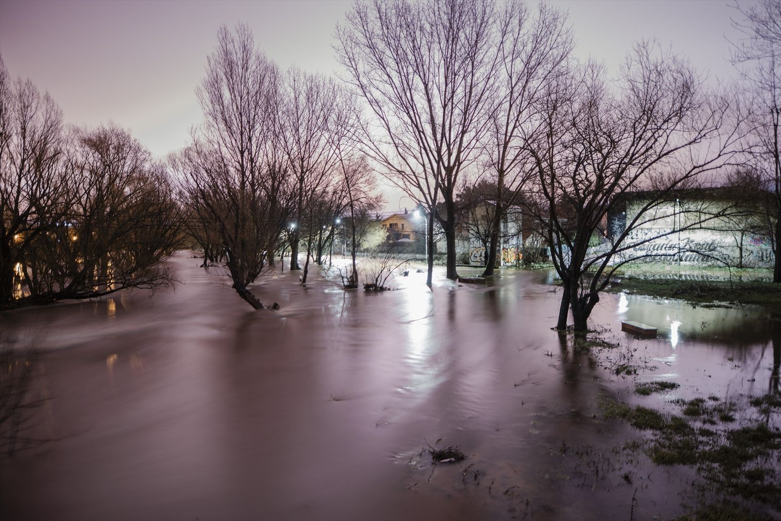 Una zona afectada por el paso del río Guadarrama, a 8 de marzo de 2025, en Galapagar