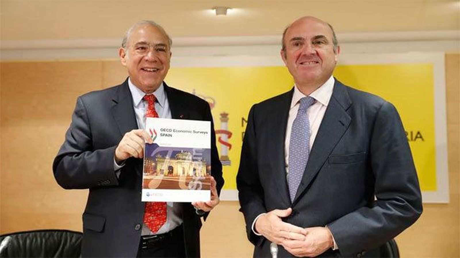 La OCDE pide revisar el IVA reducido y bajar la cotización para sueldos bajos