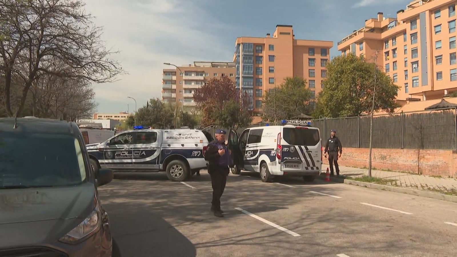 Un coche robado provoca la alerta en Carabanchel ante el temor de que contuviera explosivos