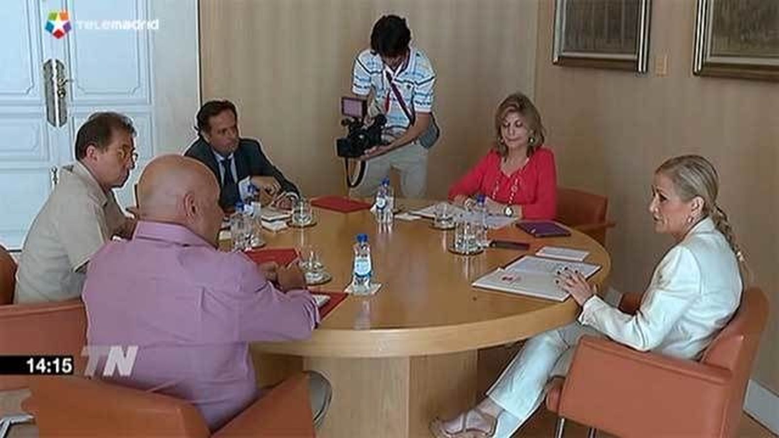 Cifuentes, sindicatos y patronal recuperan el diálogo social