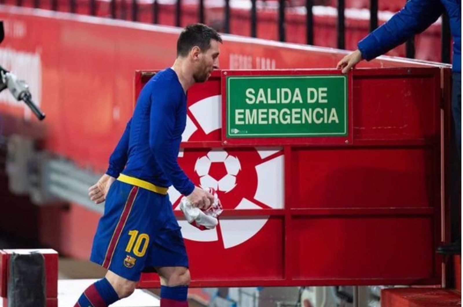 Los verdaderos motivos por los que no sigue Messi en el Barcelona